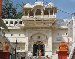 The Brahma Temple in Pushkar: A Sacred Journey Through History